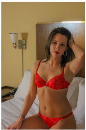 Hosna outcall escort in Troy MO